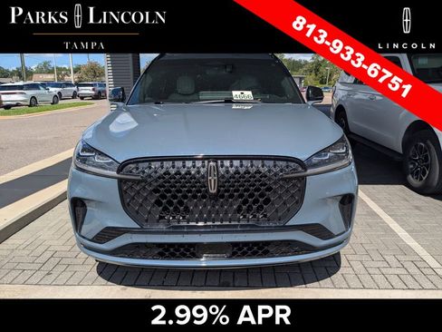 Used 2025 Lincoln Aviator Black Label w/ Jet Appearance Package AWD/4WD image 3