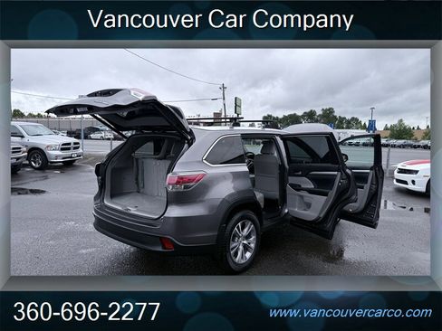 Used 2015 Toyota Highlander XLE AWD/4WD image 35