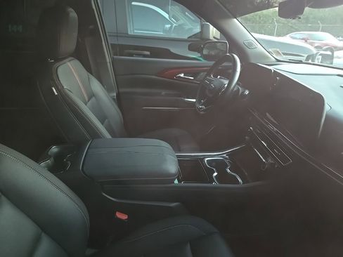 Used 2024 Chevrolet Traverse RS w/ LPO, Floor Liner Package image 3