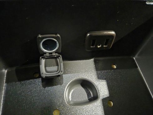 Used 2019 Chevrolet Silverado 1500 LT w/ All Star Edition image 82