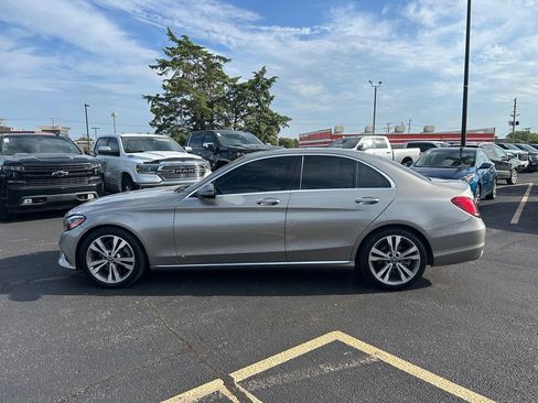 Used 2020 Mercedes-Benz C 300 Sedan image 4
