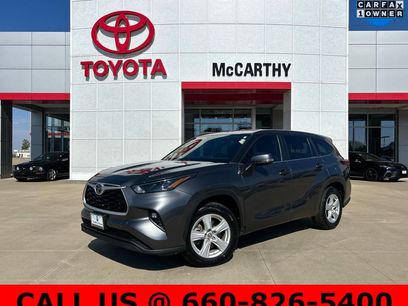 Used 2023 Toyota Highlander LE