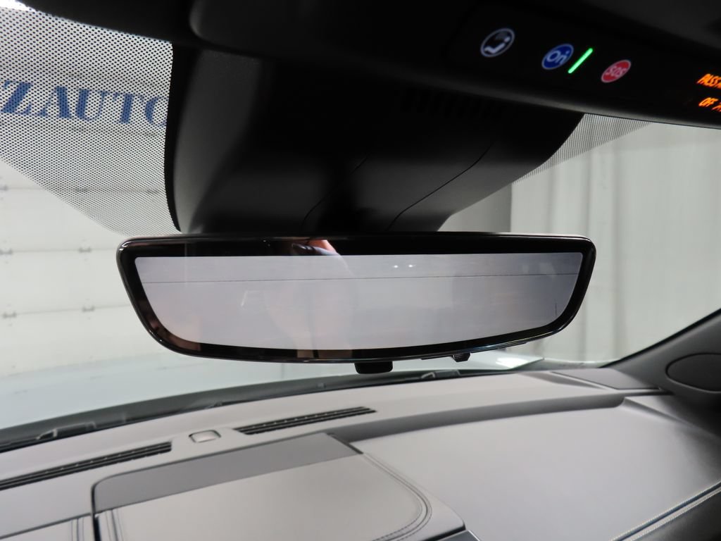 Used 2025 GMC Yukon XL Denali Ultimate AWD/4WD image 32