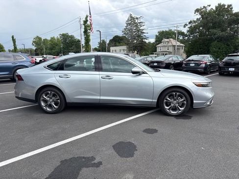 Used 2024 Honda Accord EX image 6