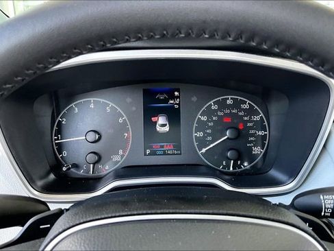 Used 2025 Toyota Corolla SE FWD image 12