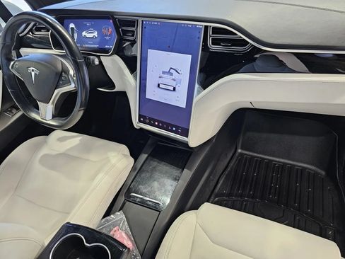 Used 2017 Tesla Model X 75D AWD/4WD image 5