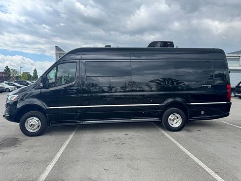 Used 2022 Mercedes-Benz Sprinter 3500 image 3