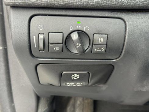 Used 2012 Volvo XC60 3.2 image 14