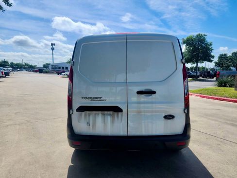 Used 2023 Ford Transit Connect XL FWD image 4