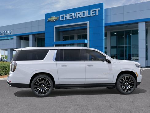 New 2026 Chevrolet Suburban High Country AWD/4WD image 5