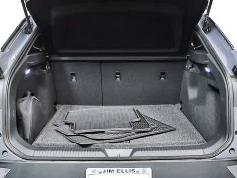 Certified 2025 Volkswagen ID.4 Pro RWD image 27