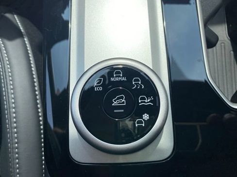 New 2026 Mitsubishi Outlander LE FWD image 18