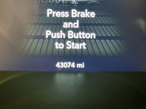 Used 2022 Dodge Challenger SXT w/ Blacktop Package image 19