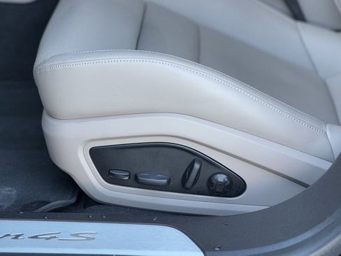 Used 2024 Porsche Taycan 4S image 29