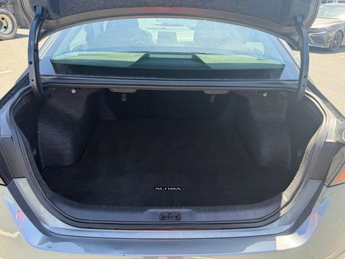 Used 2025 Nissan Altima 2.5 SV image 5