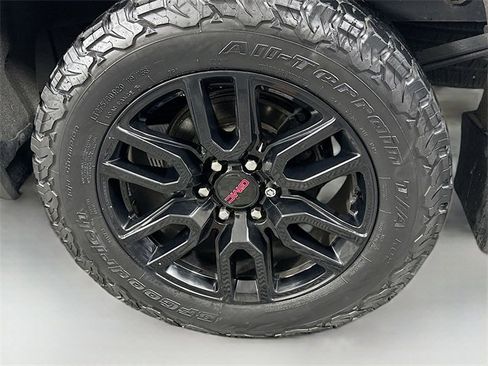 Used 2020 GMC Sierra 1500 Elevation image 29