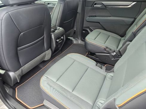 New 2026 GMC Acadia AT4 AWD/4WD image 11
