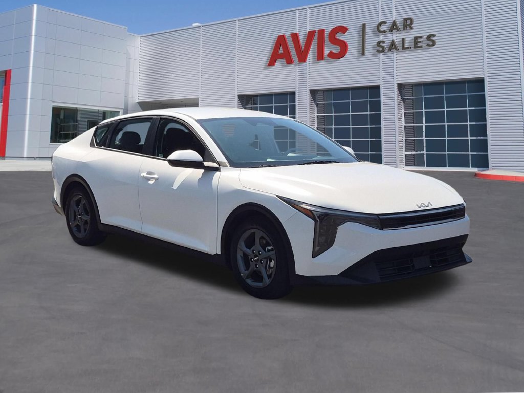 Used 2025 Kia K4 FWD image 3