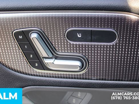 Used 2022 Mercedes-Benz GLB 250 4MATIC w/ Premium Package Lite image 40