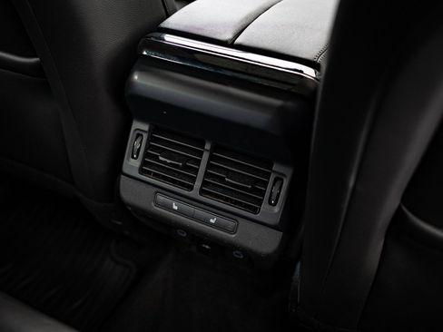 Used 2024 Land Rover Range Rover Evoque S image 35