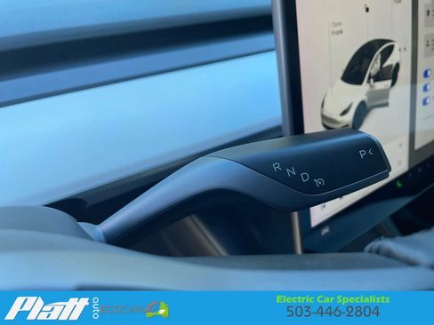 Used 2021 Tesla Model Y Standard Range Sport Utility 4 image 27