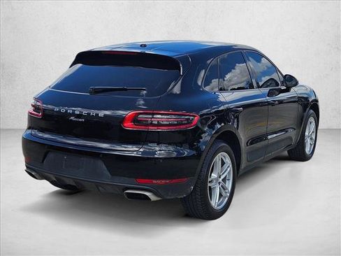 Used 2018 Porsche Macan AWD/4WD image 5