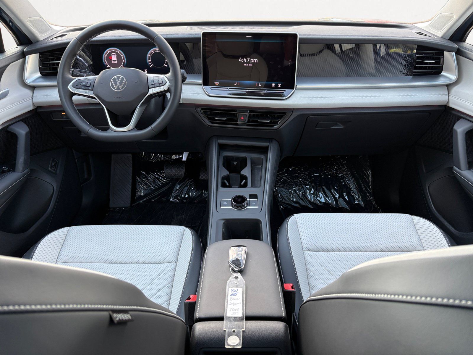 New 2026 Volkswagen Tiguan SE FWD image 13