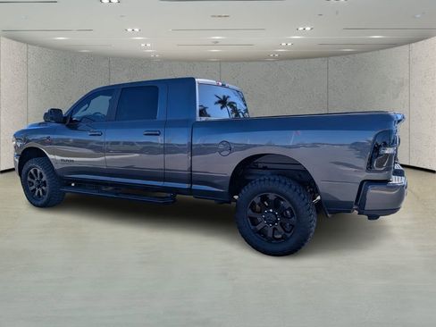 Used 2022 RAM 2500 Big Horn w/ Night Edition image 5