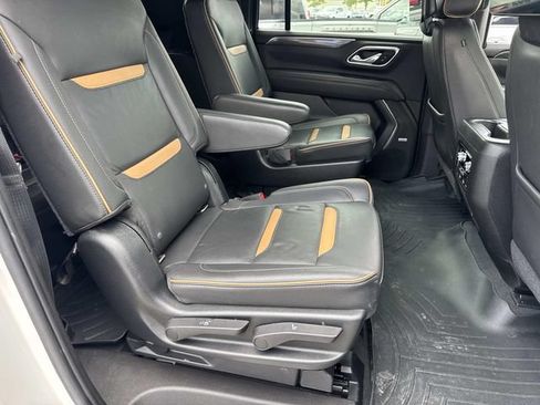 Used 2021 GMC Yukon XL AT4 w/ AT4 Premium Plus Package AWD/4WD image 12