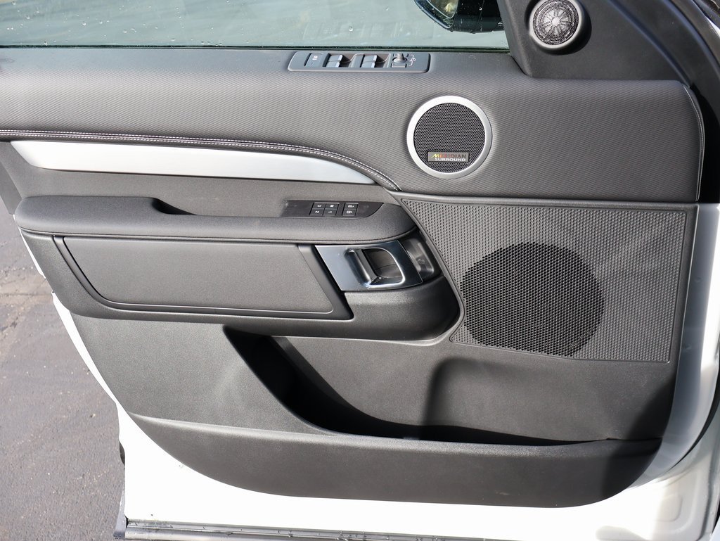 New 2026 Land Rover Discovery Dynamic SE AWD/4WD image 37