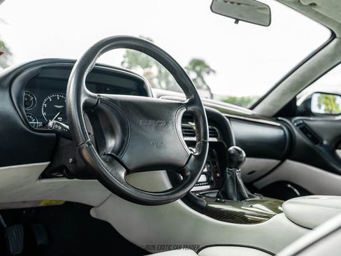 Used 2000 Aston Martin DB7 Vantage RWD image 38