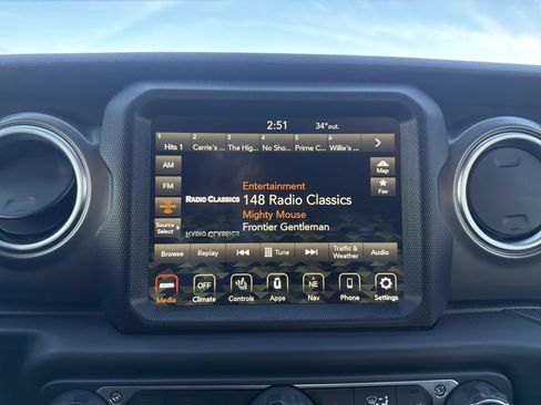 Used 2022 Jeep Wrangler Unlimited Rubicon 4xe w/ Cold Weather Group AWD/4WD image 24