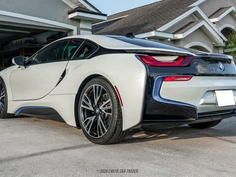 Used 2016 BMW i8 image 6
