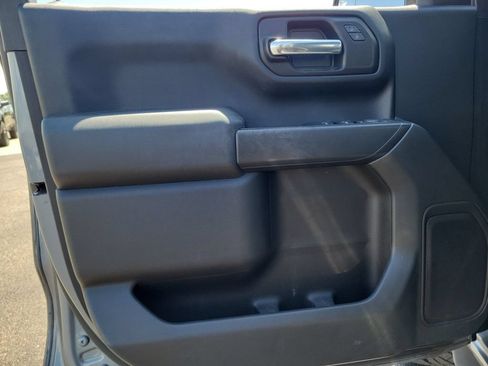 Used 2020 Chevrolet Silverado 1500 Custom w/ Custom Value Package RWD image 19