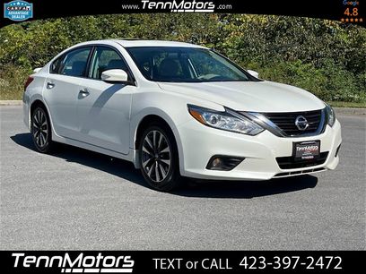 Used 2016 Nissan Altima 2.5 SL w/ 2.5 Technology Package