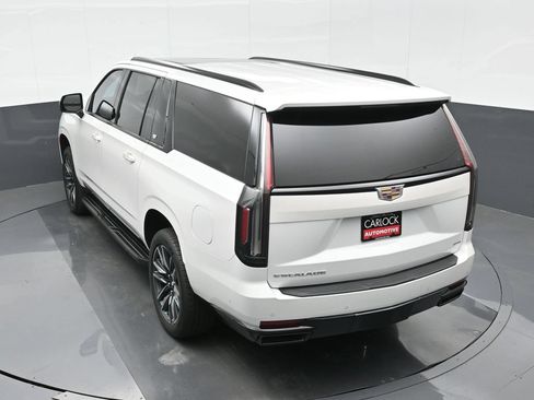 Used 2021 Cadillac Escalade ESV Sport RWD image 28