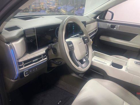 New 2025 Hyundai Santa Fe Calligraphy FWD image 9