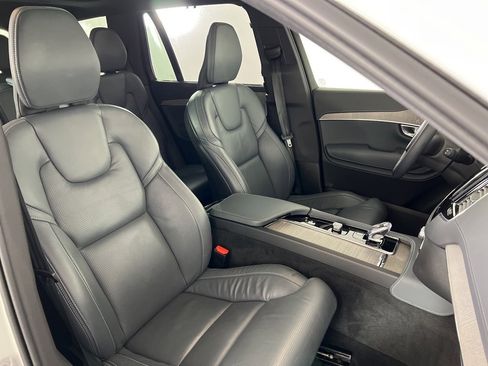 Used 2024 Volvo XC90 B6 Ultimate w/ Protection Package Premier image 25