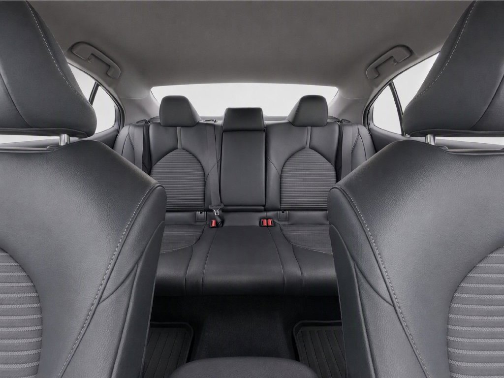 Used 2023 Toyota Camry SE w/ Convenience Package FWD image 21
