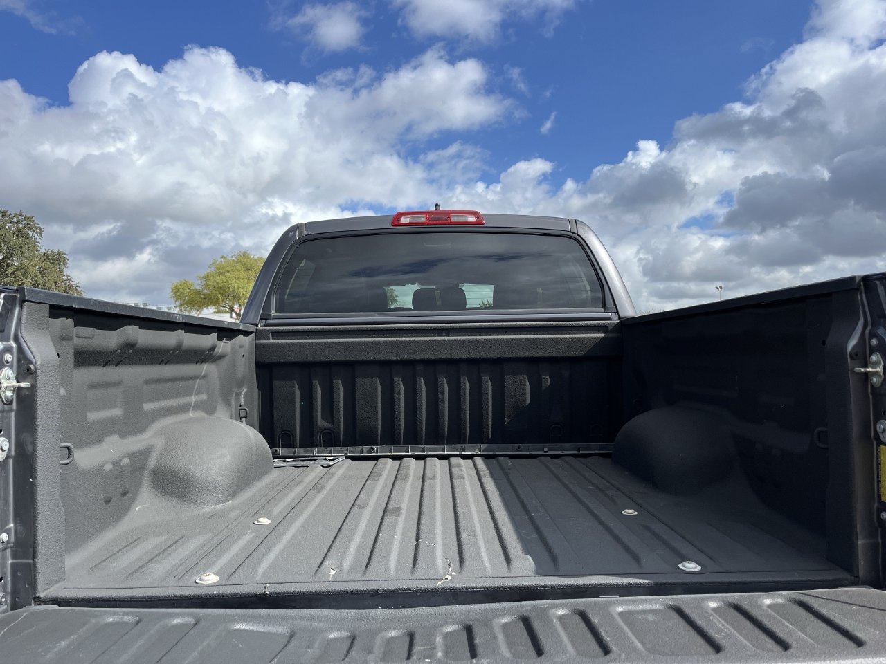 Used 2020 Toyota Tundra SR5 w/ SR5 Leather Package RWD image 27