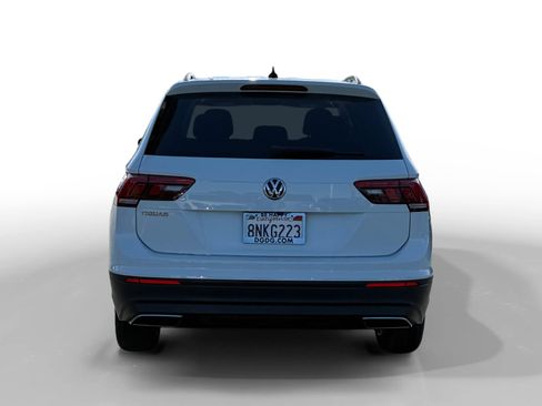 Used 2020 Volkswagen Tiguan S image 4