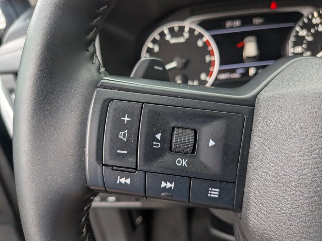 Used 2026 Nissan Rogue SV AWD/4WD image 26