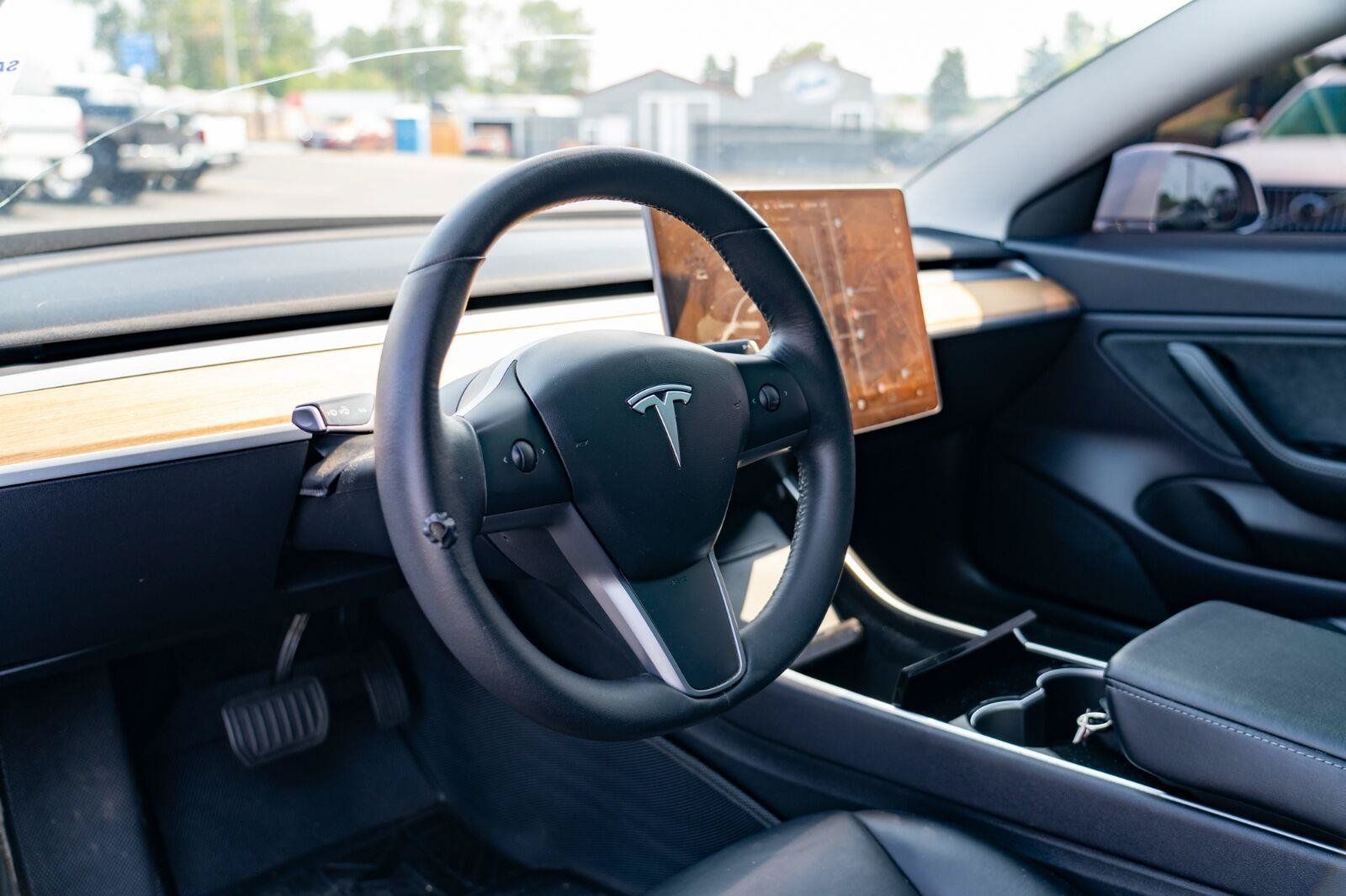 Used 2019 Tesla Model 3 Standard Range Plus RWD image 13