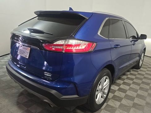 Used 2020 Ford Edge SEL FWD image 2