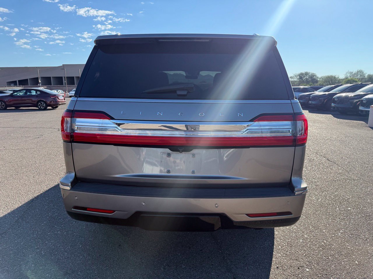 Used 2018 Lincoln Navigator Reserve w/ Technology Package AWD/4WD image 6