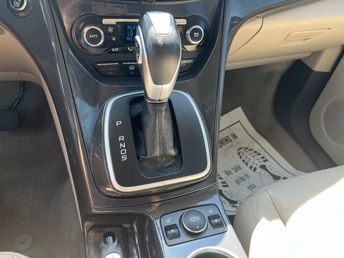 Used 2014 Ford Escape Titanium FWD image 17