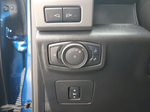 Used 2018 Ford F150 Raptor w/ Equipment Group 802A Luxury image 32