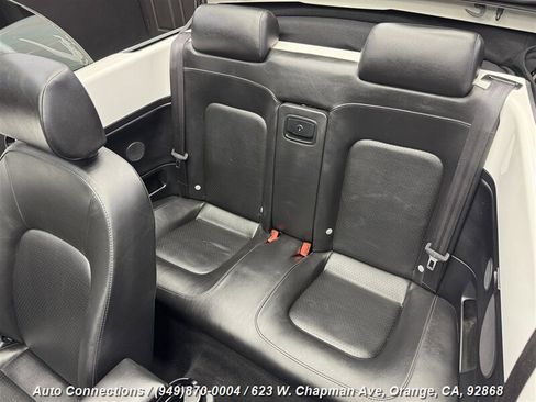 Used 2010 Volkswagen Beetle Convertible image 11