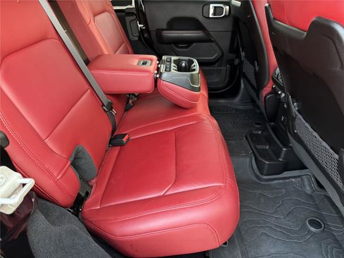 Used 2024 Jeep Wrangler Unlimited Rubicon 392 image 15