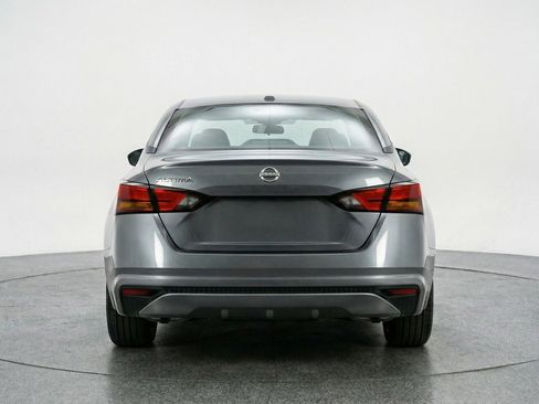 Used 2025 Nissan Altima 2.5 SV image 7